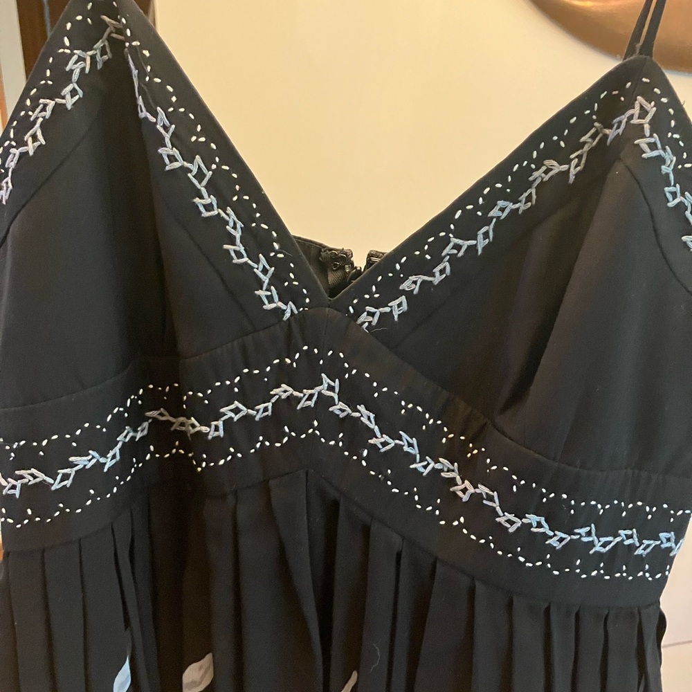 $119 BCBG MaxAzaria black & white floral pleated cocktail dress tulle hem Size 2 - Picture 2 of 12